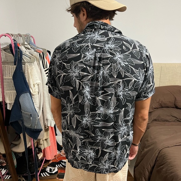 HAWAII button up shirt - Picture 8 of 14